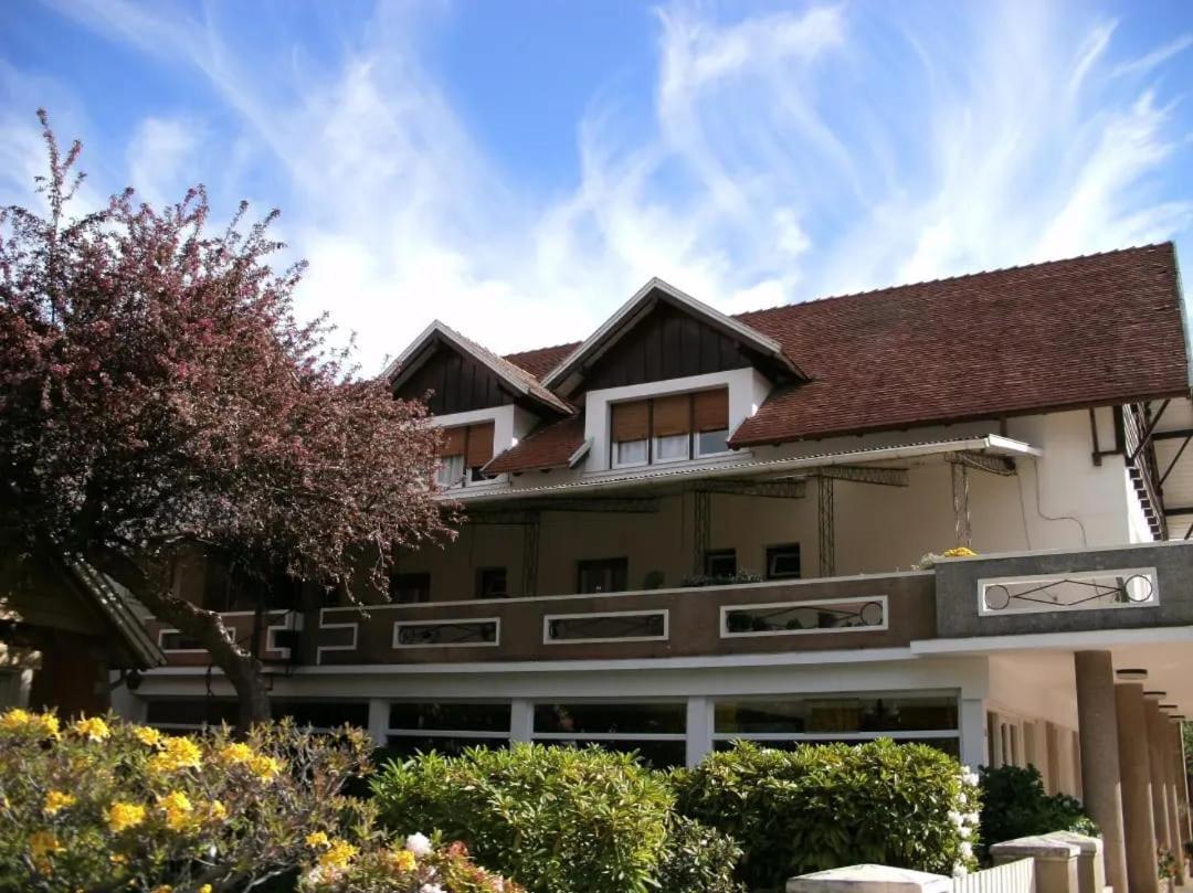 Hotel Crismalu San Martin de los Andes Exterior photo